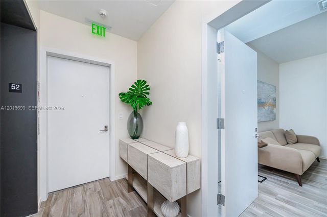 801 S Miami Ave 5207, Miami, FL 33130