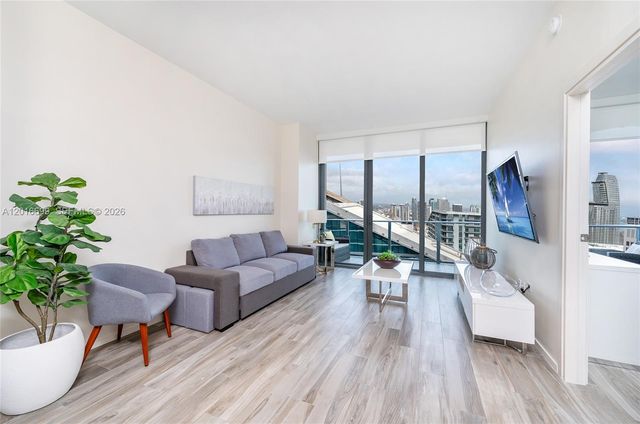 801 S Miami Ave 5207, Miami, FL 33130