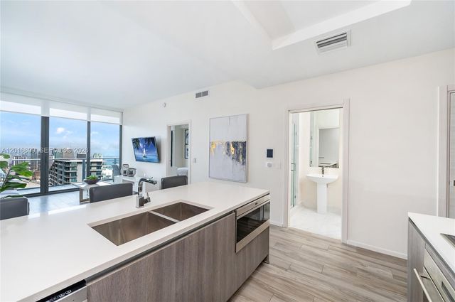 801 S Miami Ave 5207, Miami, FL 33130