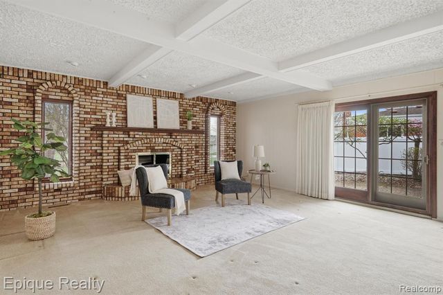 30214 Blossom Lane, Warren, MI 48088