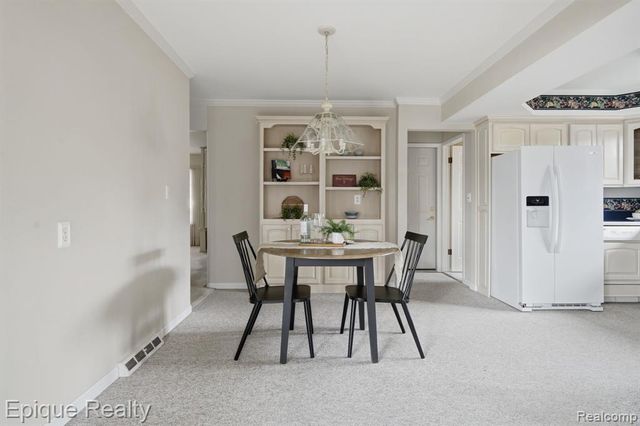 30214 Blossom Lane, Warren, MI 48088