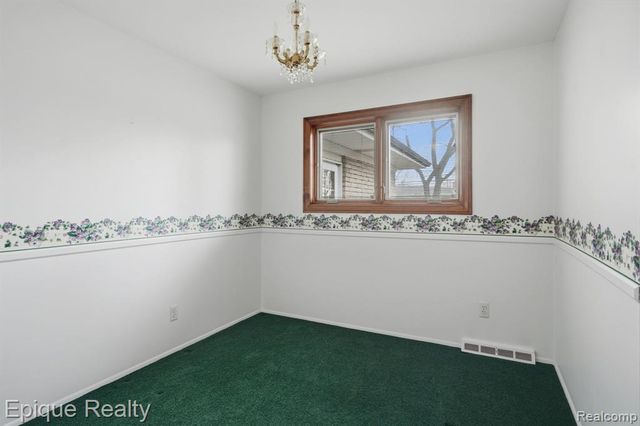 30214 Blossom Lane, Warren, MI 48088