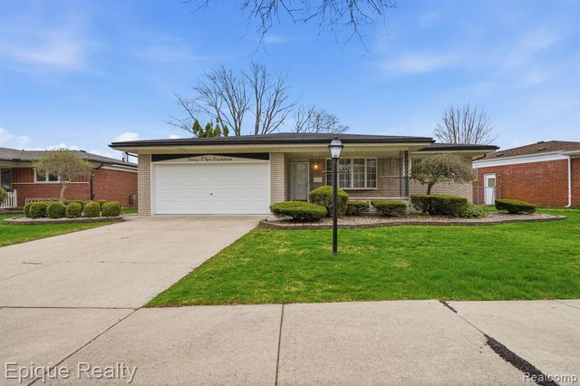 30214 Blossom Lane, Warren, MI 48088