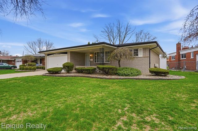 30214 Blossom Lane, Warren, MI 48088