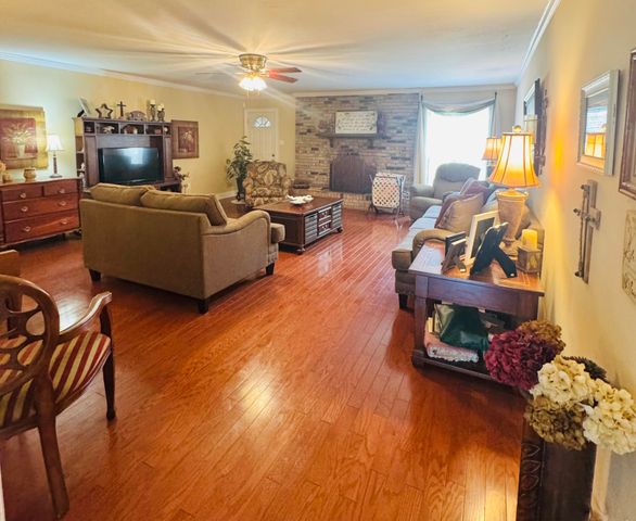 100 Elizabeth, Petal, MS 39465