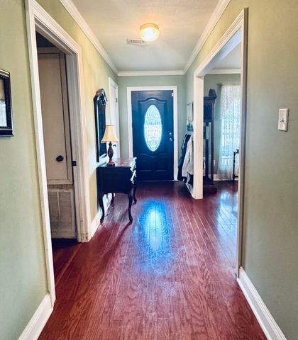 100 Elizabeth, Petal, MS 39465