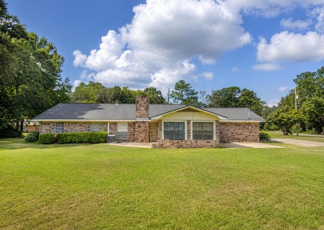 100 Elizabeth, Petal, MS 39465