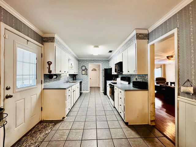 100 Elizabeth, Petal, MS 39465