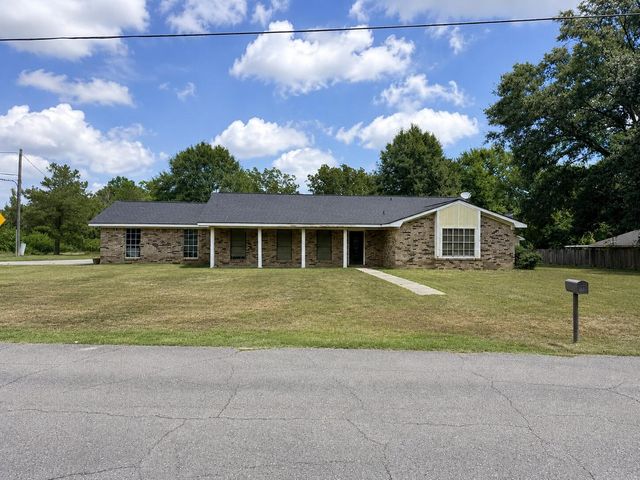 100 Elizabeth, Petal, MS 39465