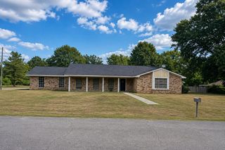 100 Elizabeth, Petal, MS 39465