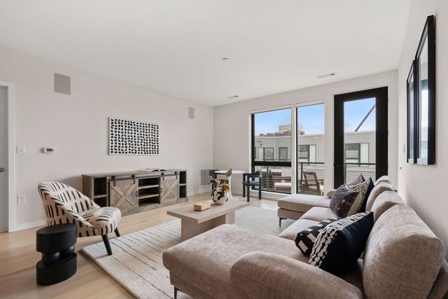 45 West Third 514, Boston, MA 02127