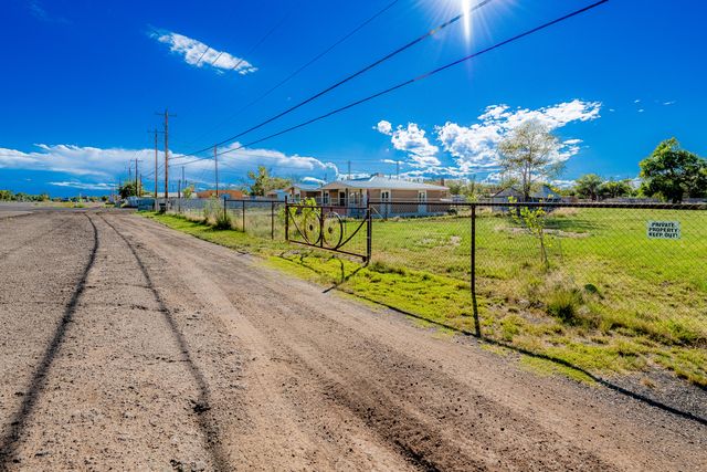 4843 Highway 314 SW, Los Lunas, NM 87031