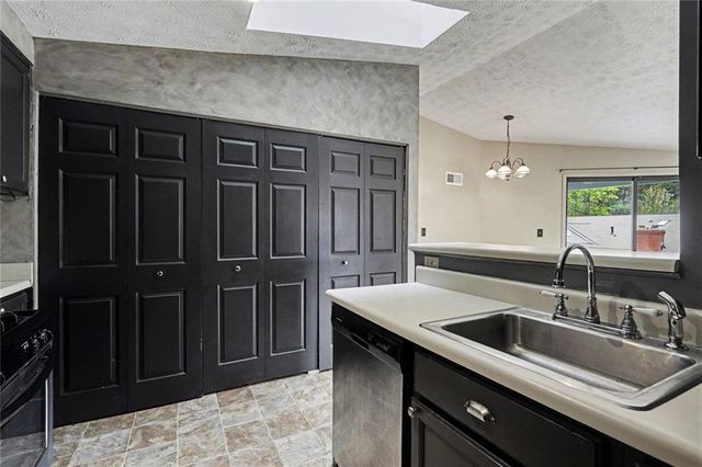 1325 Keys Lake Drive NE, Brookhaven, GA 30319