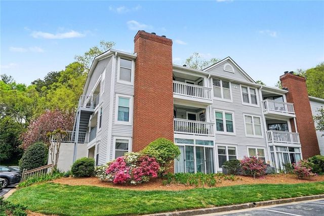 1325 Keys Lake Drive NE, Brookhaven, GA 30319