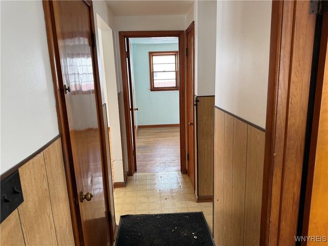 379 North Ogden Street E, Buffalo, NY 14212