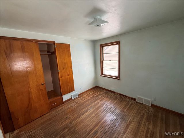 379 North Ogden Street E, Buffalo, NY 14212