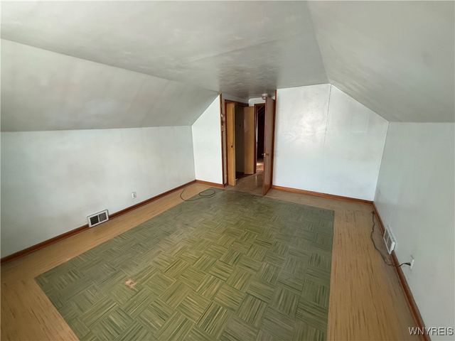 379 North Ogden Street E, Buffalo, NY 14212