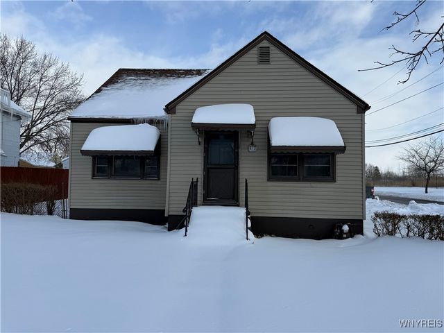 379 North Ogden Street E, Buffalo, NY 14212