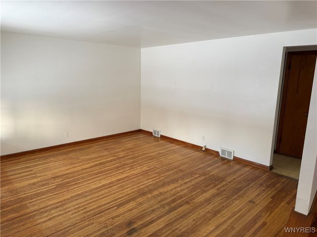 379 North Ogden Street E, Buffalo, NY 14212