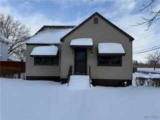 379 North Ogden Street E, Buffalo, NY 14212