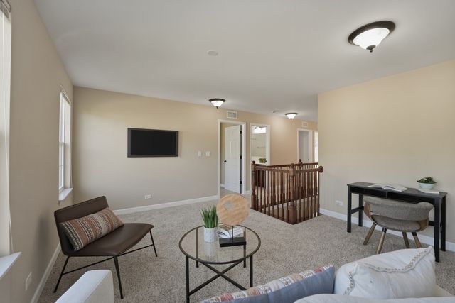 5742 Oak Ridge Way, Lisle, IL 60532