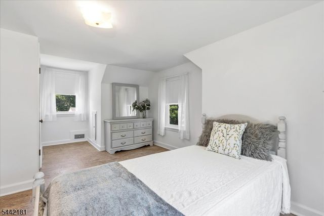 374 South Ave, Fanwood Boro, NJ 07023