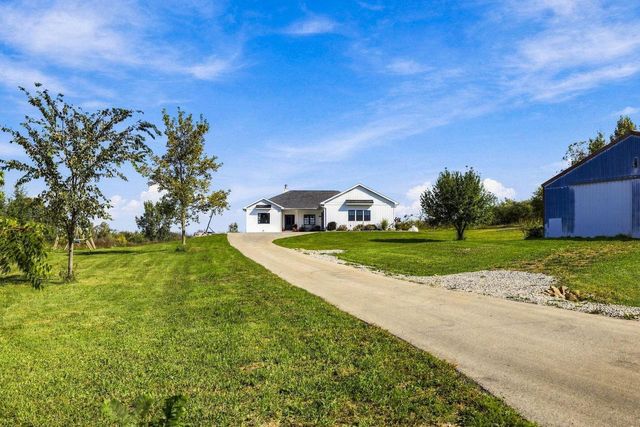 W10190 RIDGE ROAD, Hortonville, WI 54944