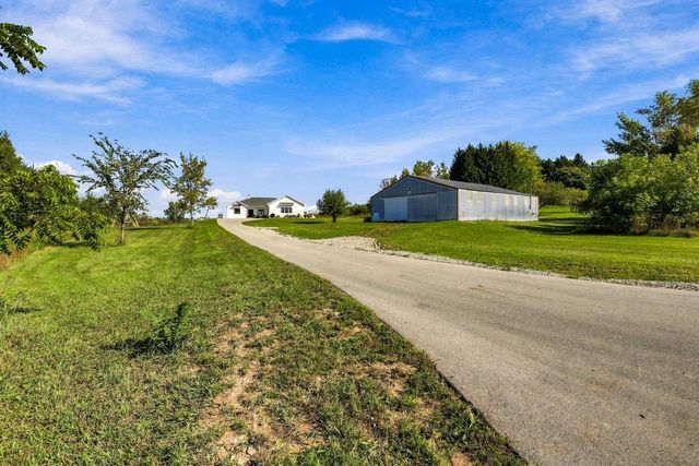W10190 RIDGE ROAD, Hortonville, WI 54944