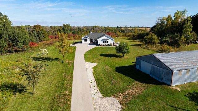 W10190 RIDGE ROAD, Hortonville, WI 54944