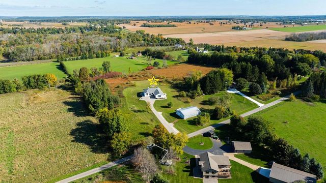 W10190 RIDGE ROAD, Hortonville, WI 54944