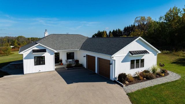 W10190 RIDGE ROAD, Hortonville, WI 54944