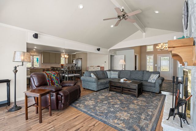 292 Private Road 97, Eucha, OK 74342