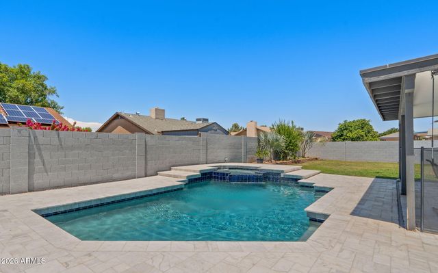 6120 W Shangri La Road, Glendale, AZ 85304