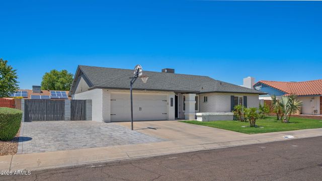 6120 W Shangri La Road, Glendale, AZ 85304