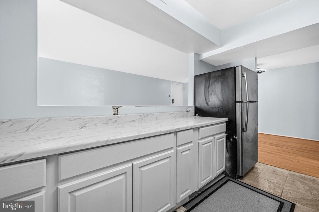 Image 15 of property listing at 11206 CHERRY HILL RD #204, Beltsville, MD 20705