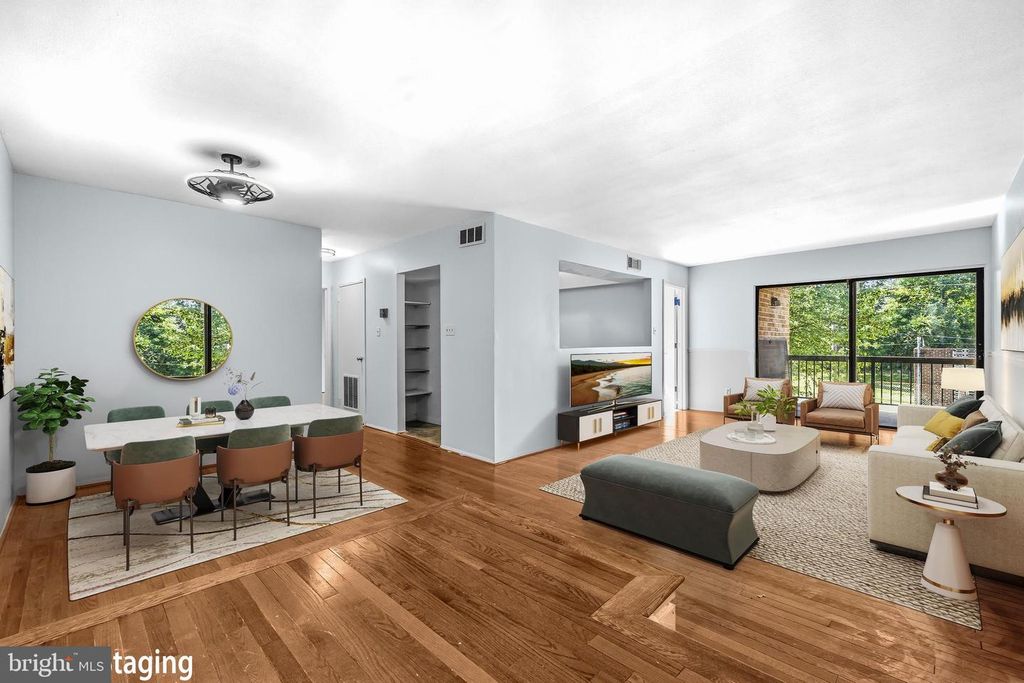 Image 2 of property listing at 11206 CHERRY HILL RD #204, Beltsville, MD 20705