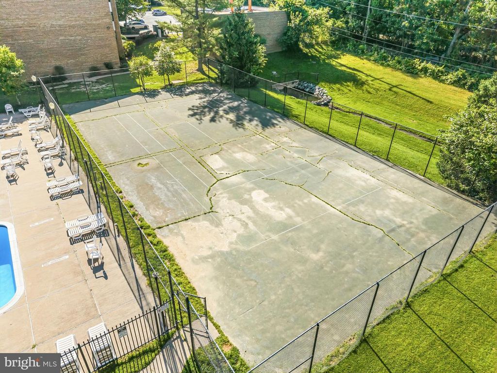 Image 24 of property listing at 11206 CHERRY HILL RD #204, Beltsville, MD 20705