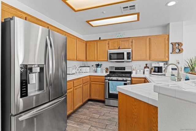 405 Whispering Willow Dr Unit E, Santee, CA 92071