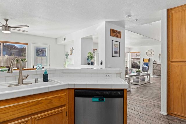 405 Whispering Willow Dr Unit E, Santee, CA 92071