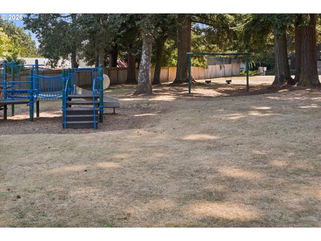 19255 WHITNEY Ln, Oregon City, OR 97045
