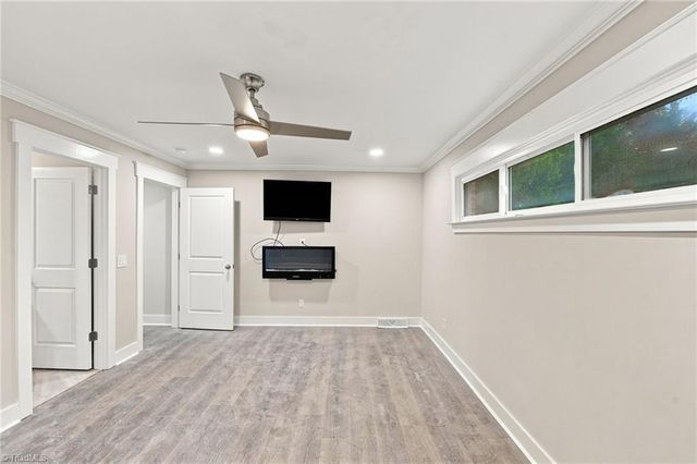 5008 kenview Street, Greensboro, NC 27410