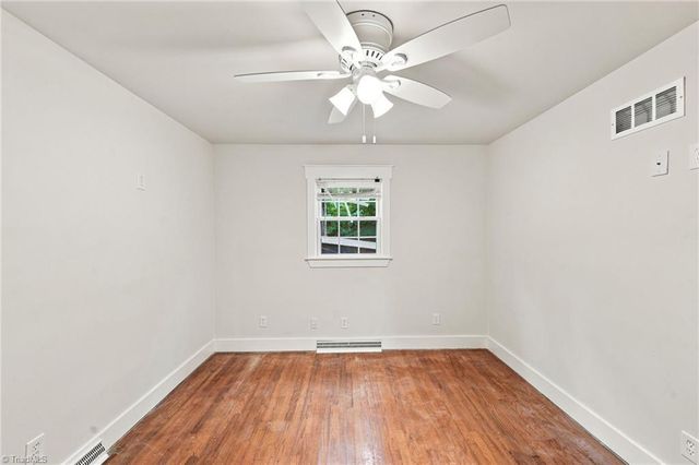 5008 kenview Street, Greensboro, NC 27410