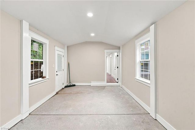 5008 kenview Street, Greensboro, NC 27410