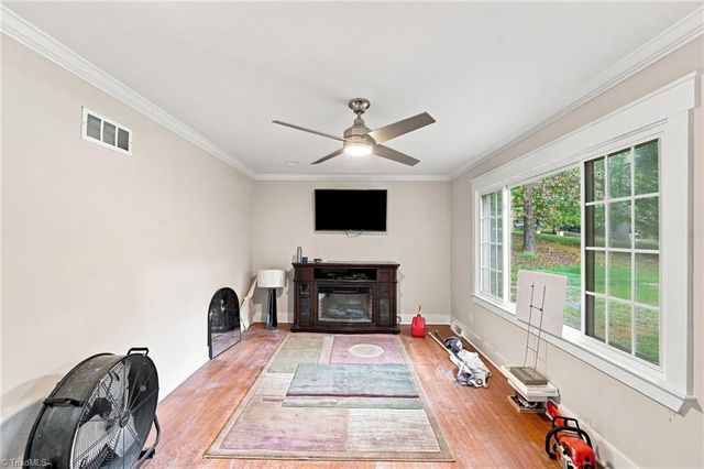 5008 kenview Street, Greensboro, NC 27410