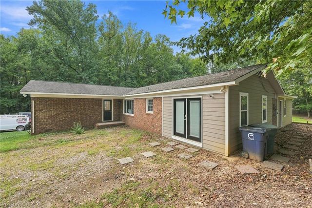 5008 kenview Street, Greensboro, NC 27410