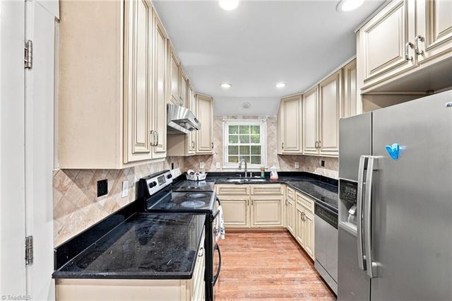 5008 kenview Street, Greensboro, NC 27410