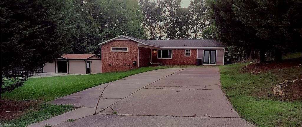 5008 kenview Street, Greensboro, NC 27410