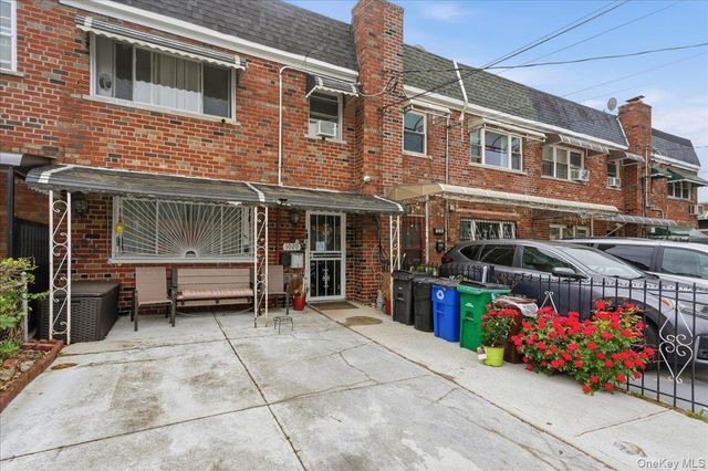 1020 E 213th Street, Bronx, NY 10469