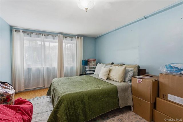 1020 E 213th Street, Bronx, NY 10469