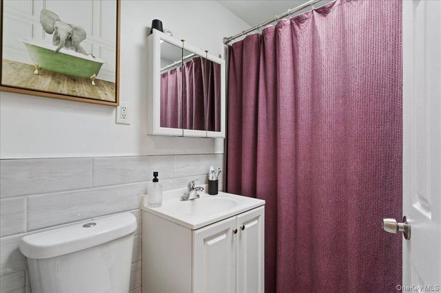 1020 E 213th Street, Bronx, NY 10469
